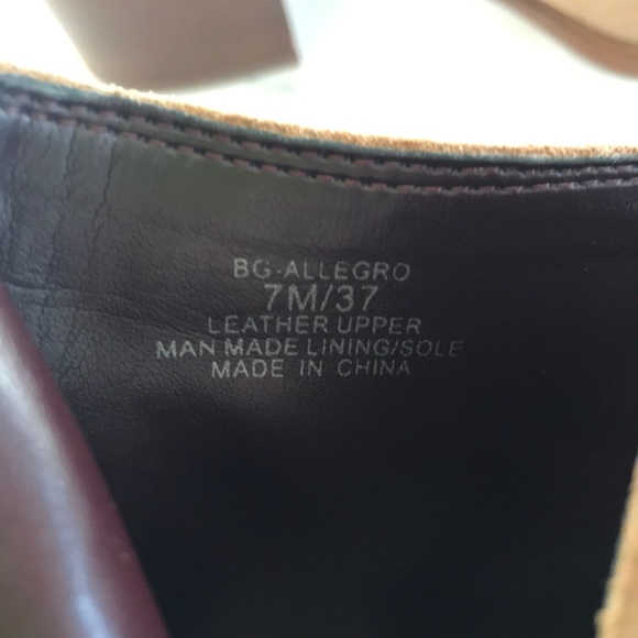 BCBGeneration BCBG suede booties ankle boots 7M - Picture 5 of 5